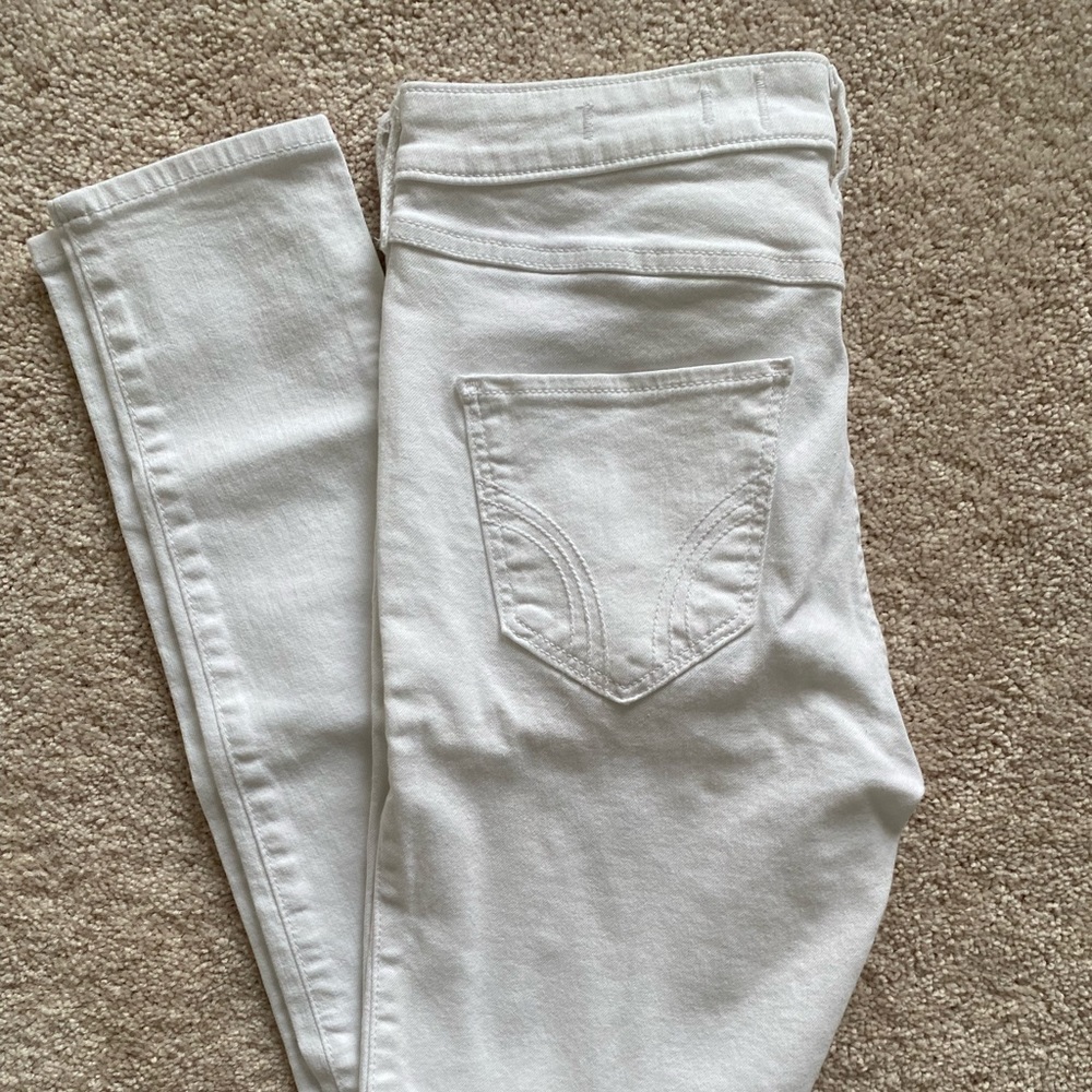 Hollister Women’s High-Rise Super Skinny White Jean